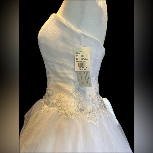 Size 4 Jewel by David’s Bridal Wedding Gown - Picture 5 of 11
